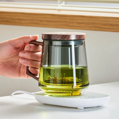 Tasse à thé avec manche en bois